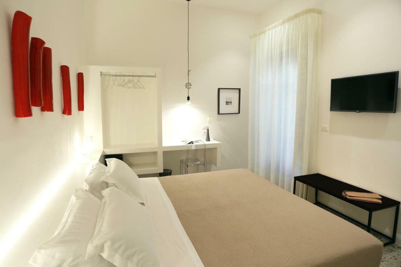 Re Ruggero Rooms Reggio di Calabria Bagian luar foto