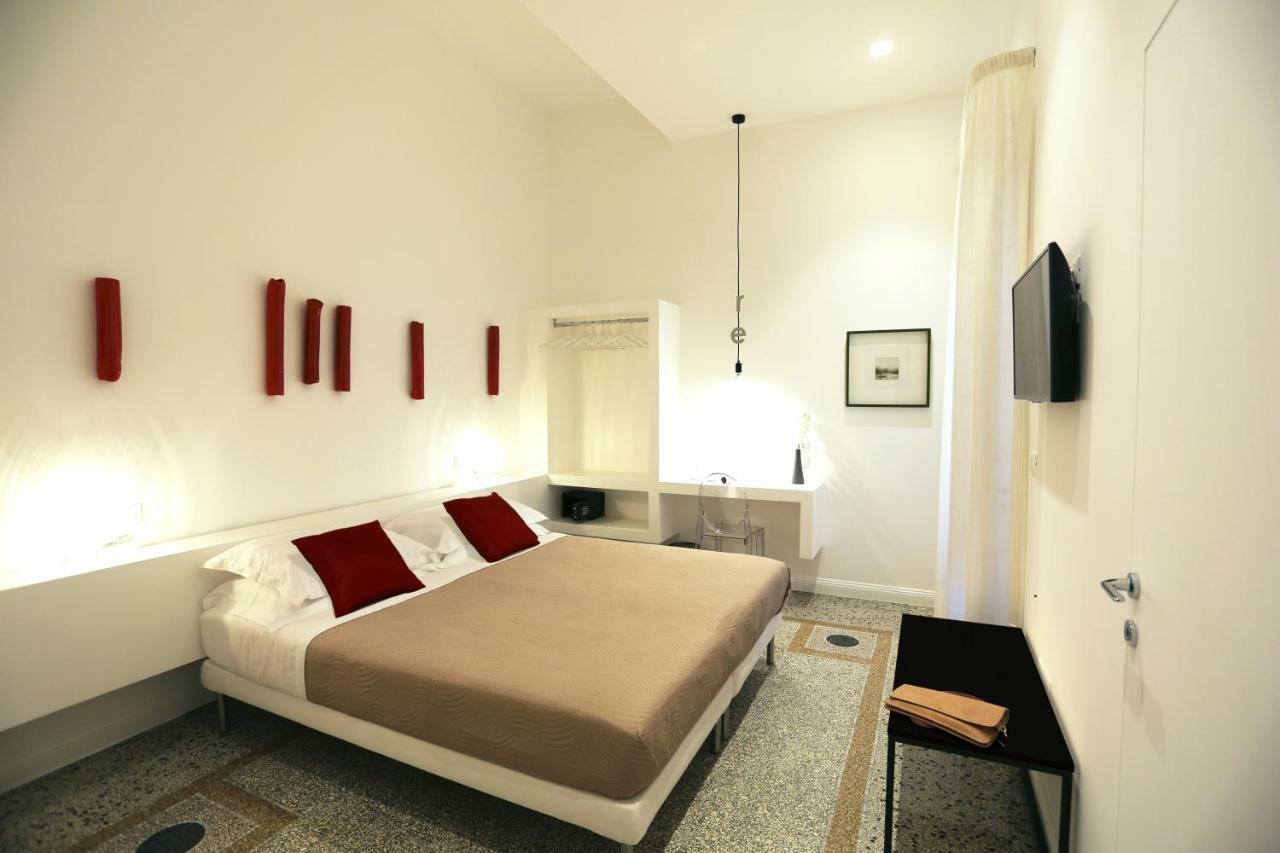 Re Ruggero Rooms Reggio di Calabria Bagian luar foto